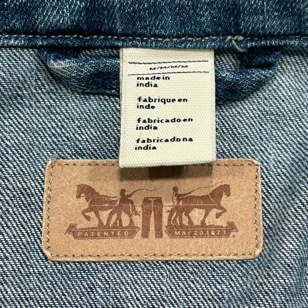 Levi's Women's Fitted Denim Trucker JacketJean Jacket Women's Med Indie Boho - Picture 7 of 9